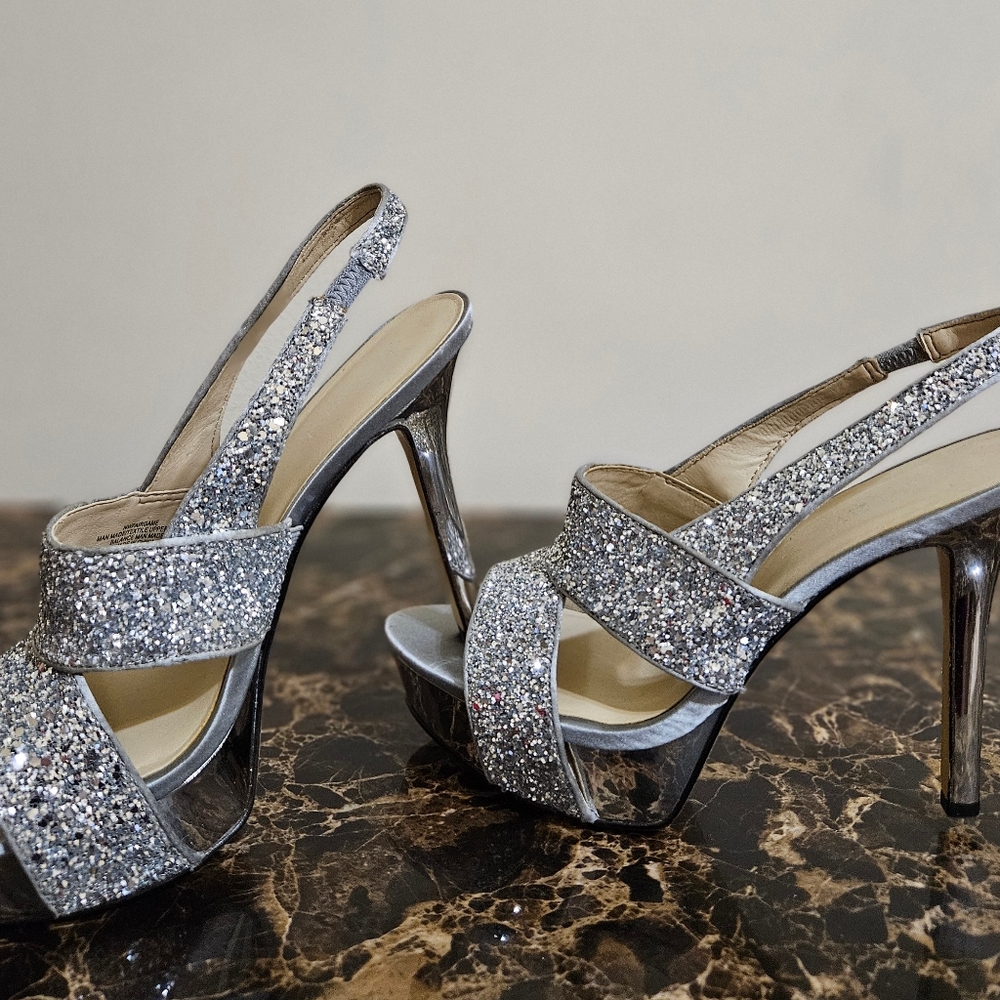 Nine West Platform Sandals, Silver w/ Silver Glitter, 8.5 M - Picture 5 of 6